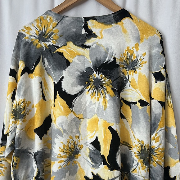 Alfred Dunner Yellow/Grey Floral Jeweled 3/4 Sleeve Sweater Shirt Top **Sz 3X** - Picture 5 of 6